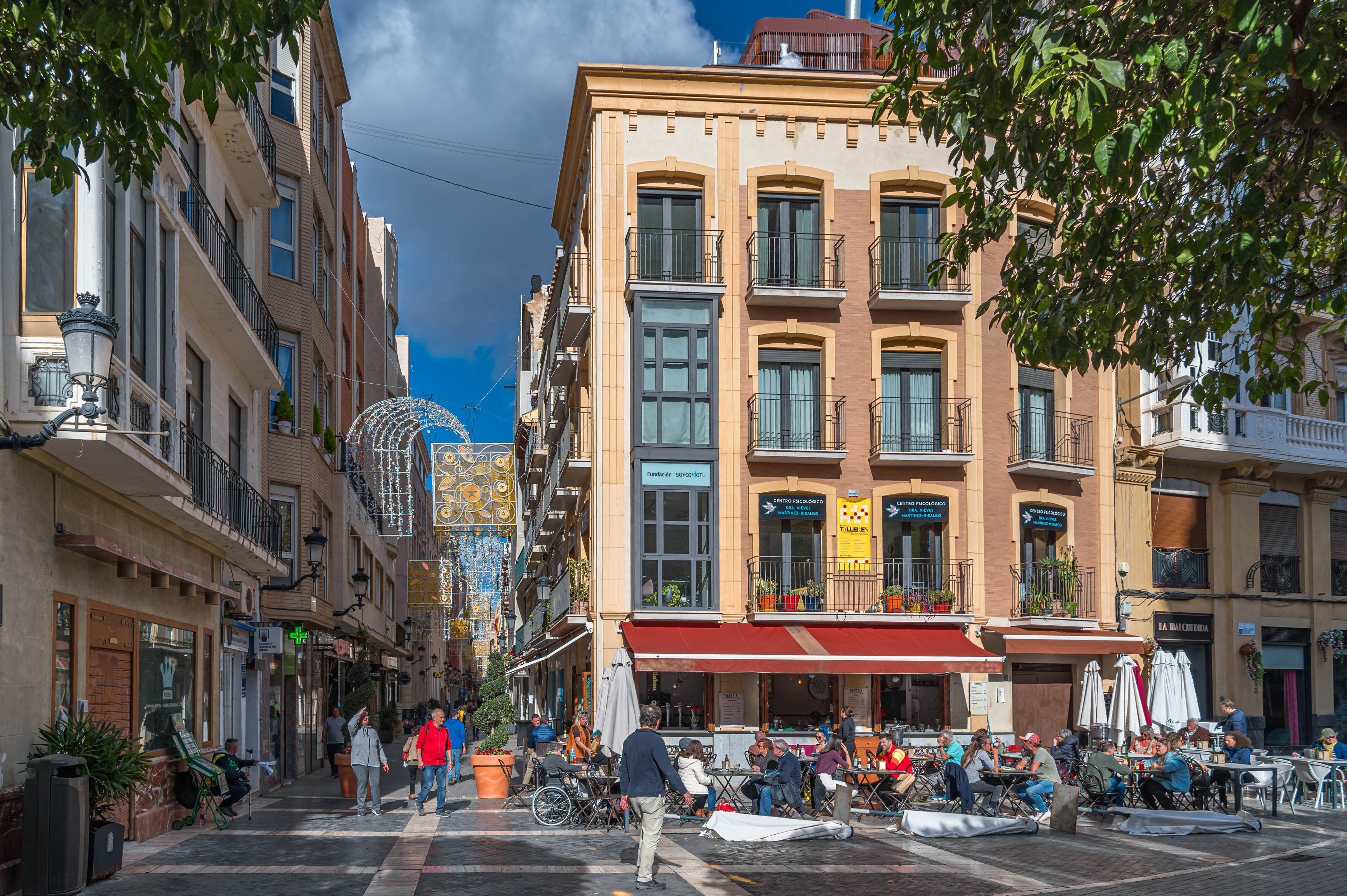 Outdoor terraces in Murcia Old Town, reflecting the relaxed rhythm of eating and drinking in the city.